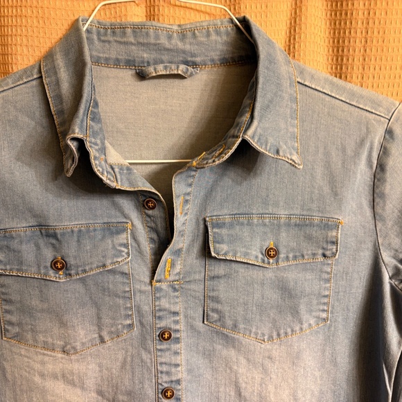 Cowgirl tuff Co. Blue Denim Pullover Shirt Blouse Women's XS - Picture 4 of 7